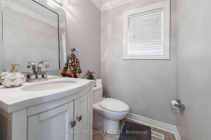 Photo 40 at 14 Samuel Crescent, Georgetown, Halton Hills