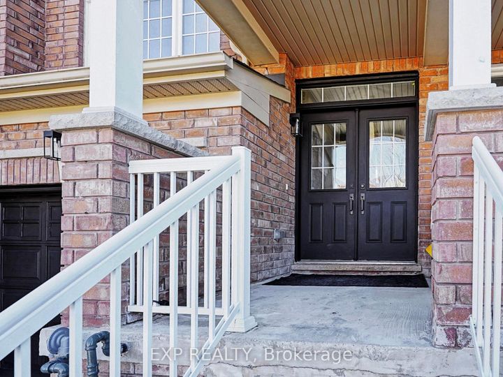 Photo 1 at 9 Matthewson Avenue, Bradford, Bradford West Gwillimbury