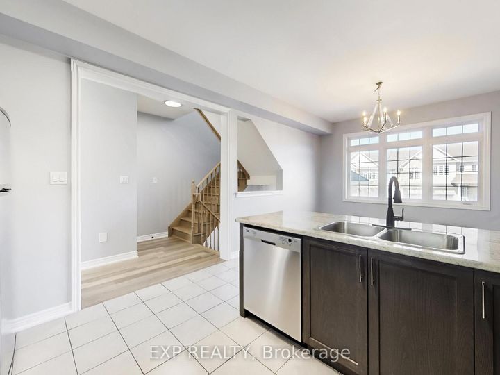 Photo 4 at 9 Matthewson Avenue, Bradford, Bradford West Gwillimbury