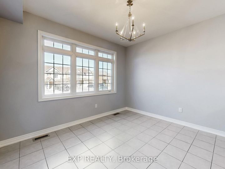 Photo 8 at 9 Matthewson Avenue, Bradford, Bradford West Gwillimbury