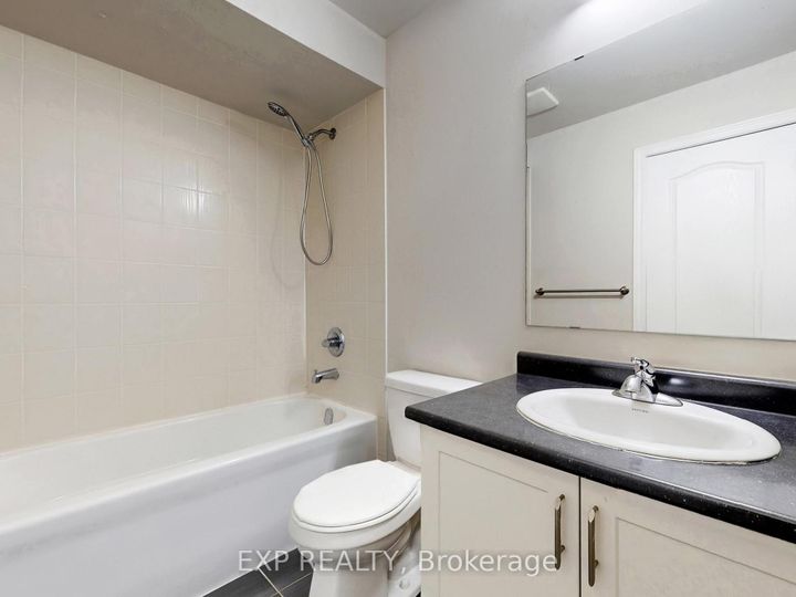 Photo 17 at 9 Matthewson Avenue, Bradford, Bradford West Gwillimbury