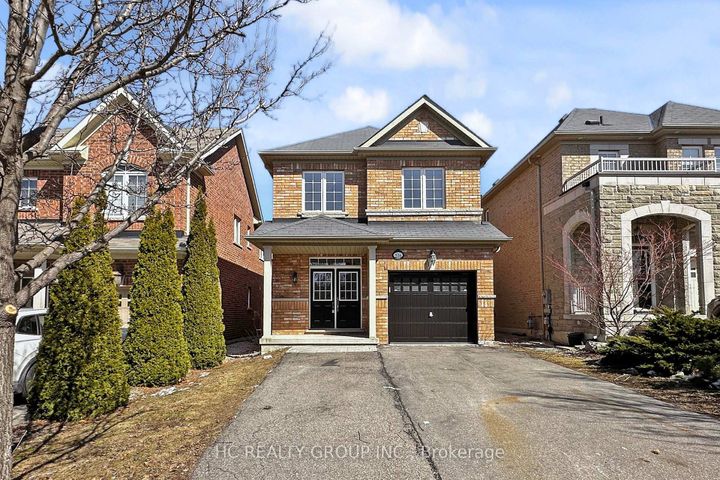 Photo 0 at 206 Wolf Creek Crescent, Patterson, Vaughan
