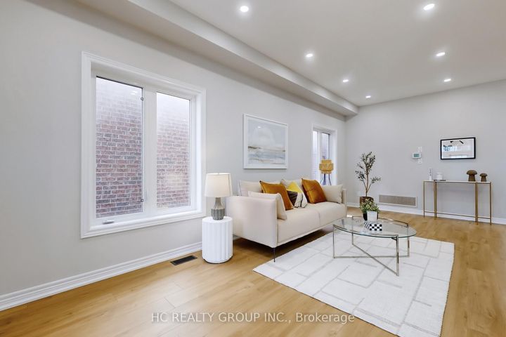 Photo 3 at 206 Wolf Creek Crescent, Patterson, Vaughan