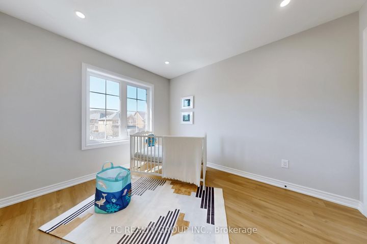 Photo 28 at 206 Wolf Creek Crescent, Patterson, Vaughan