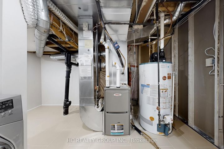 Photo 40 at 206 Wolf Creek Crescent, Patterson, Vaughan