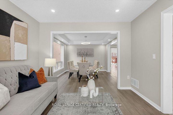 Photo 5 at 10 Verona Drive, Vales of Castlemore, Brampton