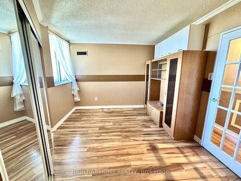 Photo 13 at 1806 - 10 Martha Eaton Way S, Amesbury, Toronto