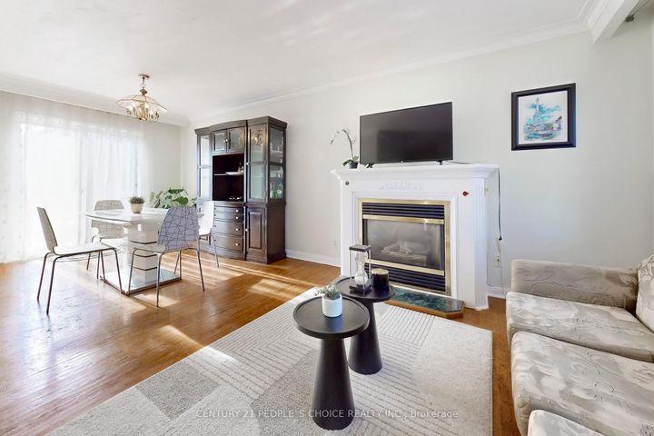 Photo 8 at 35 Westhumber Boulevard, Clairville, Toronto