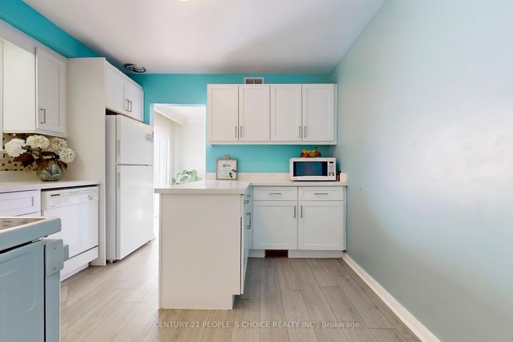 Photo 12 at 35 Westhumber Boulevard, Clairville, Toronto