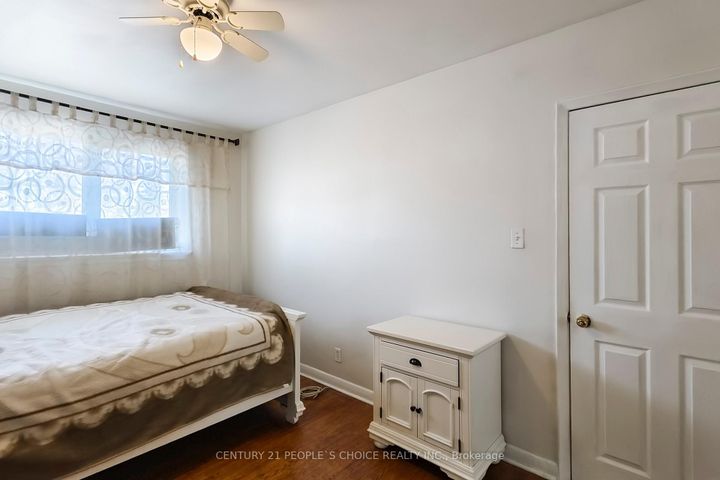 Photo 19 at 35 Westhumber Boulevard, Clairville, Toronto