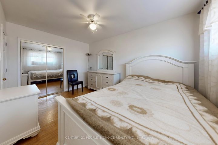 Photo 20 at 35 Westhumber Boulevard, Clairville, Toronto