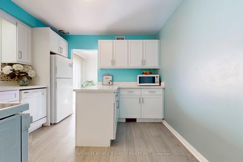 Photo 12 at 35 Westhumber Boulevard, Clairville, Toronto