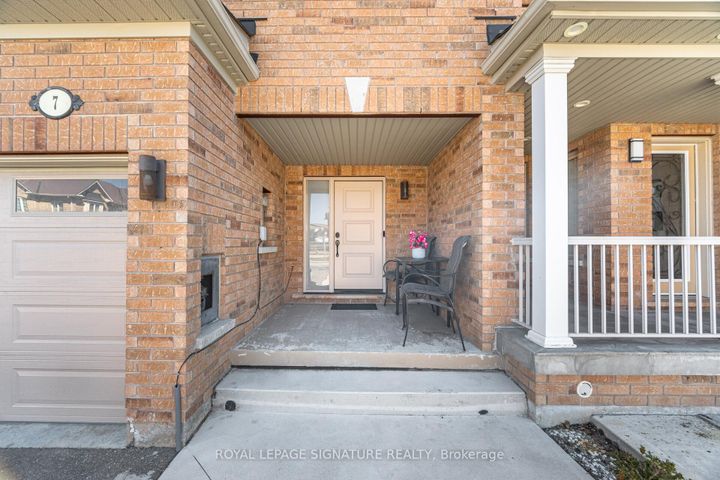 Photo 3 at 7 Cedarbrook Road, Wellington, Brampton