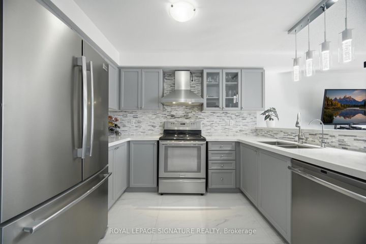 Photo 7 at 7 Cedarbrook Road, Wellington, Brampton