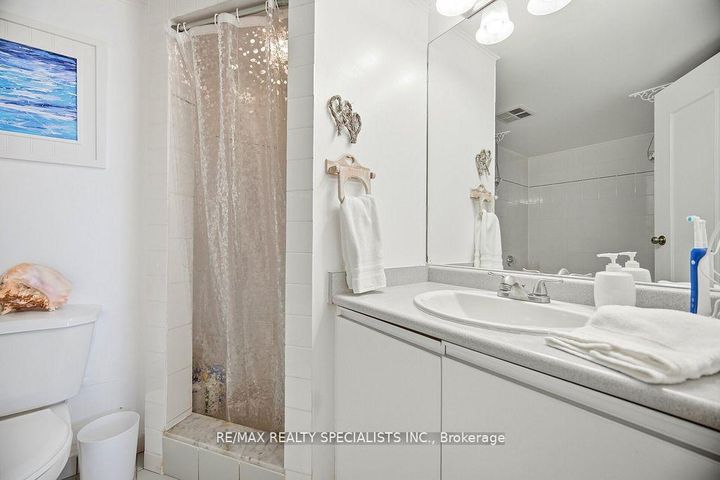 Photo 26 at 805 - 5 Rowntree Road N, Jamestown, Toronto