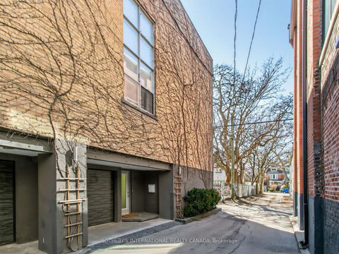 Photo 2 at 6 - 62 Claremont Street, Bellwoods, Toronto