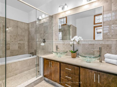 Photo 23 at 6 - 62 Claremont Street, Bellwoods, Toronto