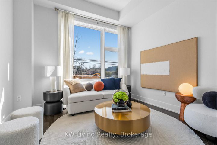 Photo 5 at 9132 Bathurst Street, Patterson, Vaughan