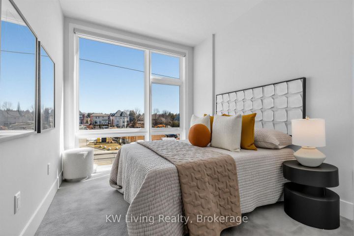 Photo 26 at 9132 Bathurst Street, Patterson, Vaughan