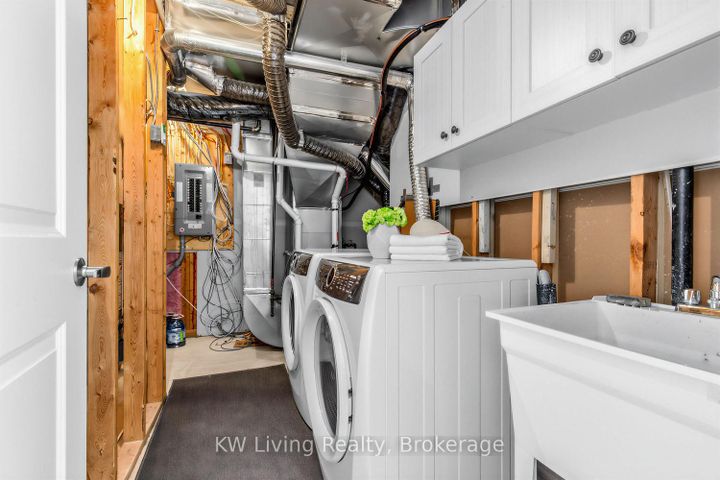 Photo 32 at 9132 Bathurst Street, Patterson, Vaughan