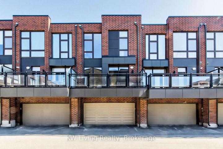 Photo 37 at 9132 Bathurst Street, Patterson, Vaughan