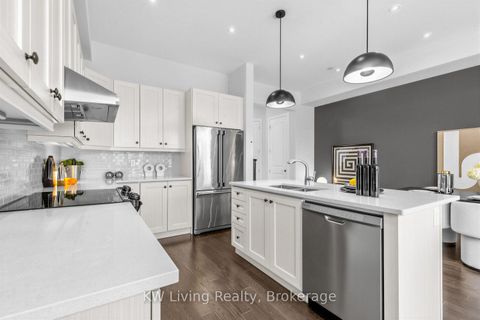 Photo 13 at 9132 Bathurst Street, Patterson, Vaughan