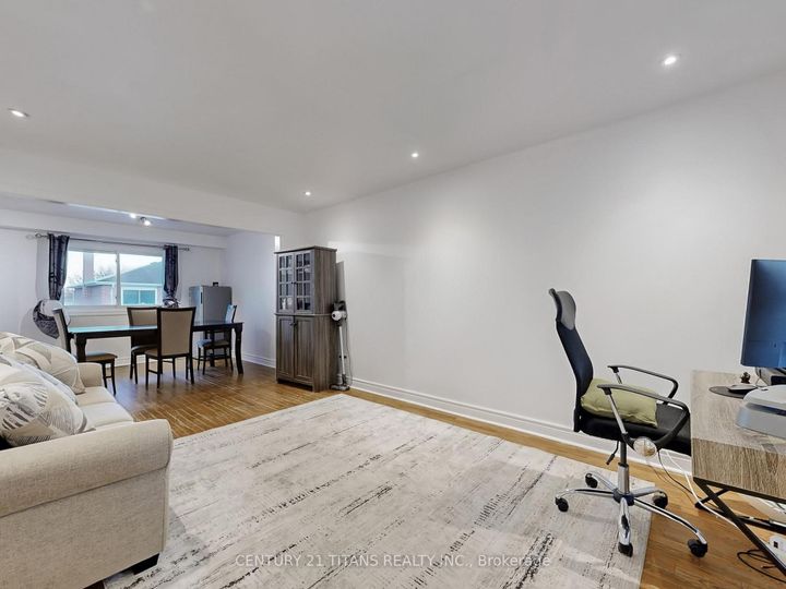 Photo 2 at 1640 Tawnberry Street, Brock Ridge, Pickering