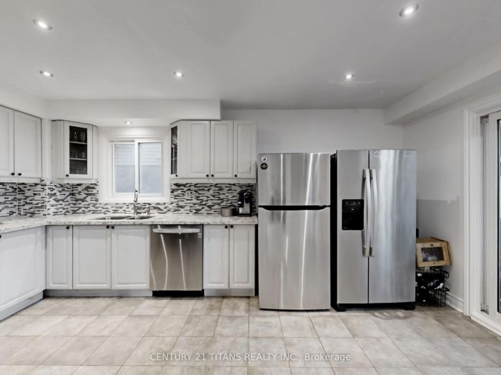 Photo 8 at 1640 Tawnberry Street, Brock Ridge, Pickering