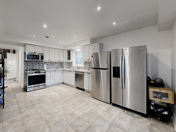 Photo 9 at 1640 Tawnberry Street, Brock Ridge, Pickering