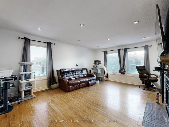 Photo 14 at 1640 Tawnberry Street, Brock Ridge, Pickering