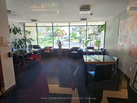 Photo 10 at 103 - 40 Homewood Avenue, South St. James Town, Toronto