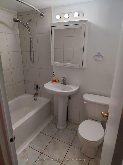 Photo 7 at 612 - 100 Lotherton Pathway, Glen Park, Toronto