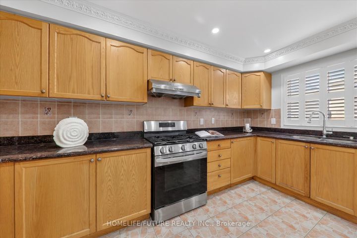 Photo 12 at 40 Canoe Crescent, Rouge E11, Toronto