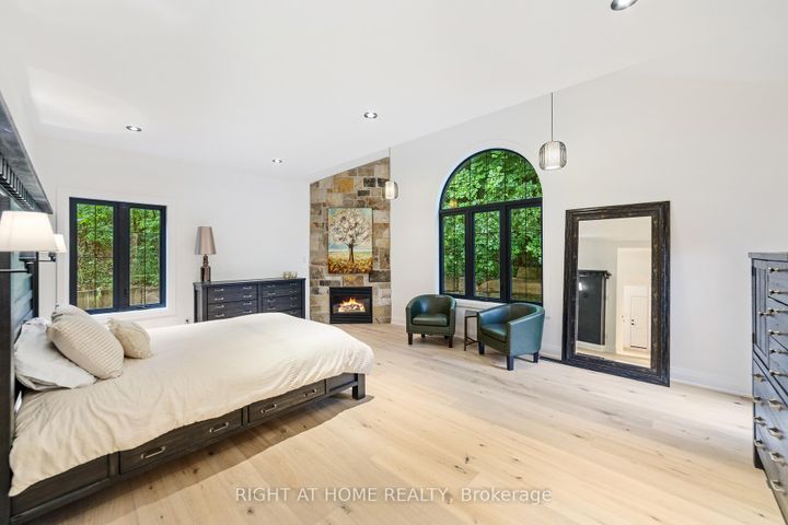 Photo 13 at 515 Hamilton Drive, Ancaster, Hamilton