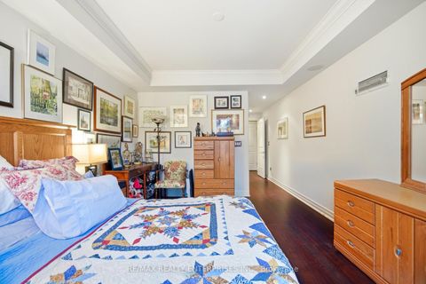 Photo 14 at 513 - 2855 Bloor Street W, Queensway, Toronto