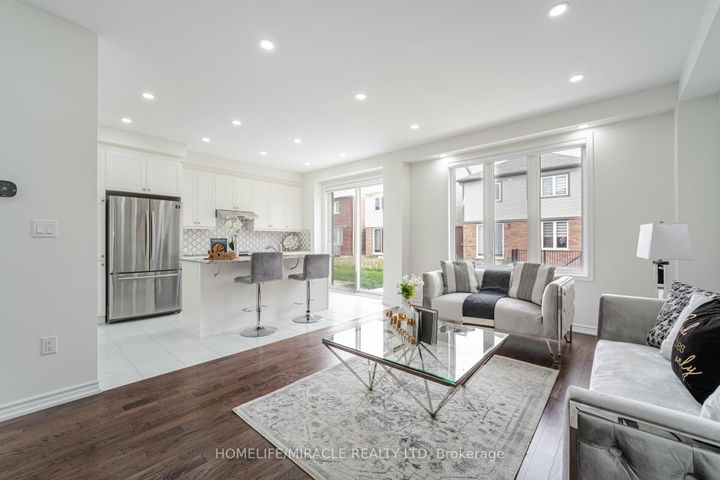 Photo 7 at 68 Circus Crescent, Northwest Brampton, Brampton