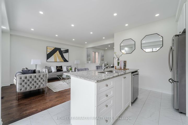 Photo 10 at 68 Circus Crescent, Northwest Brampton, Brampton