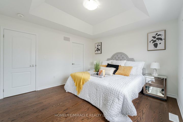 Photo 12 at 68 Circus Crescent, Northwest Brampton, Brampton