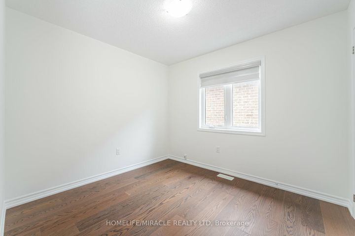 Photo 18 at 68 Circus Crescent, Northwest Brampton, Brampton