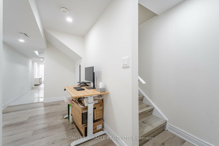 Photo 22 at 68 Circus Crescent, Northwest Brampton, Brampton