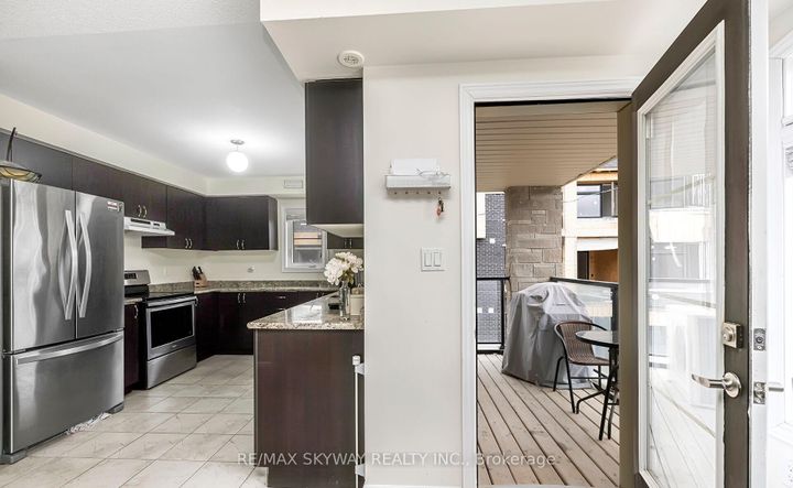 Photo 5 at 10 - 200 Veterans Drive, Northwest Brampton, Brampton