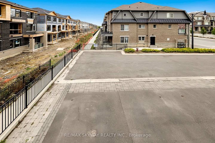 Photo 9 at 10 - 200 Veterans Drive, Northwest Brampton, Brampton