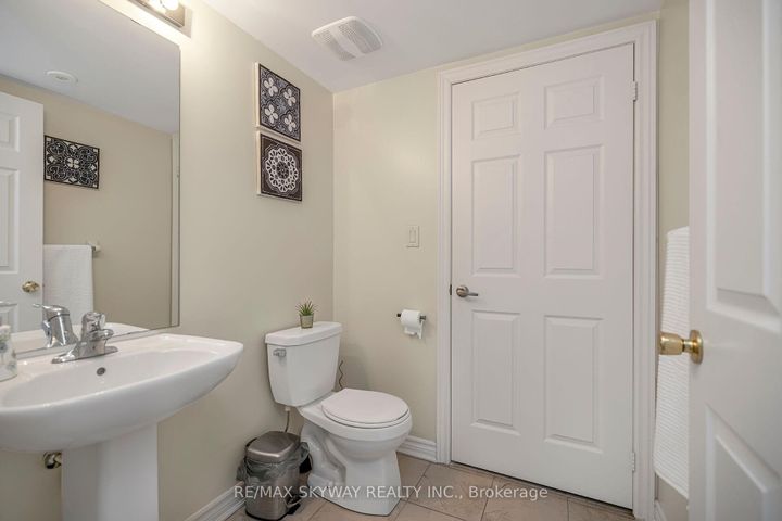 Photo 10 at 10 - 200 Veterans Drive, Northwest Brampton, Brampton