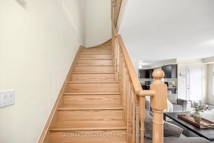 Photo 11 at 10 - 200 Veterans Drive, Northwest Brampton, Brampton