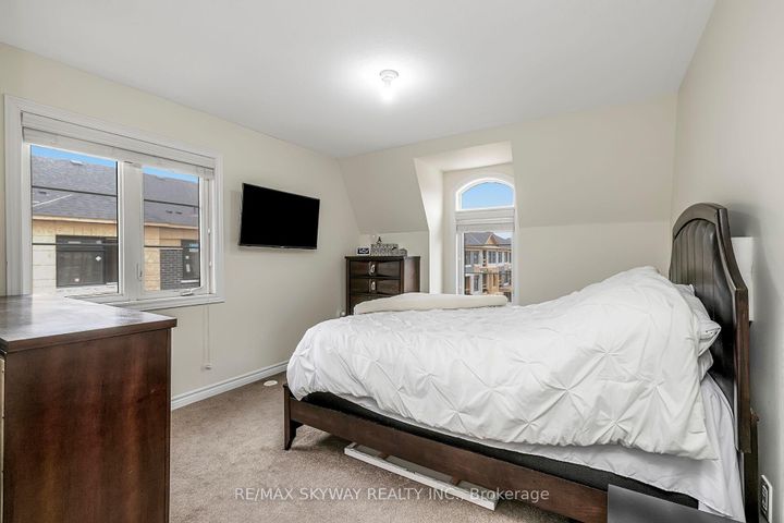 Photo 16 at 10 - 200 Veterans Drive, Northwest Brampton, Brampton