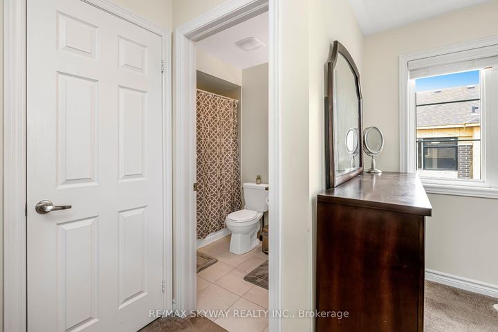 Photo 19 at 10 - 200 Veterans Drive, Northwest Brampton, Brampton