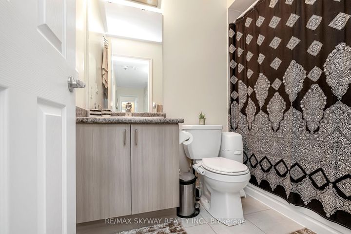 Photo 24 at 10 - 200 Veterans Drive, Northwest Brampton, Brampton