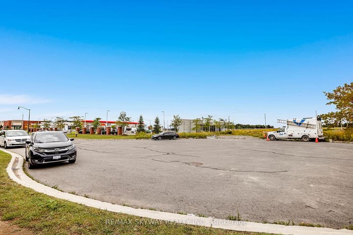 Photo 27 at 10 - 200 Veterans Drive, Northwest Brampton, Brampton