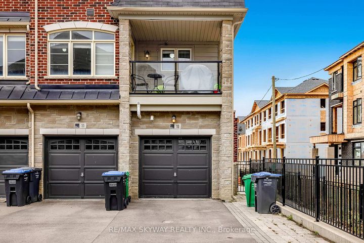 Photo 37 at 10 - 200 Veterans Drive, Northwest Brampton, Brampton