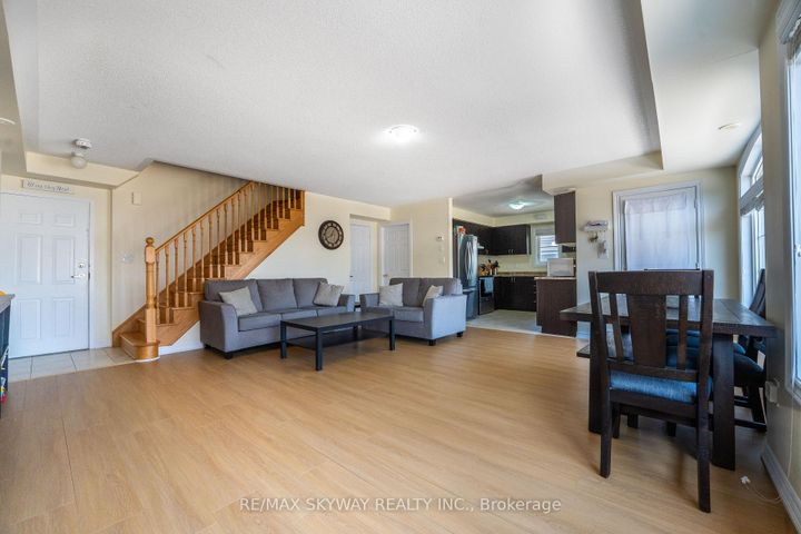 Photo 40 at 10 - 200 Veterans Drive, Northwest Brampton, Brampton